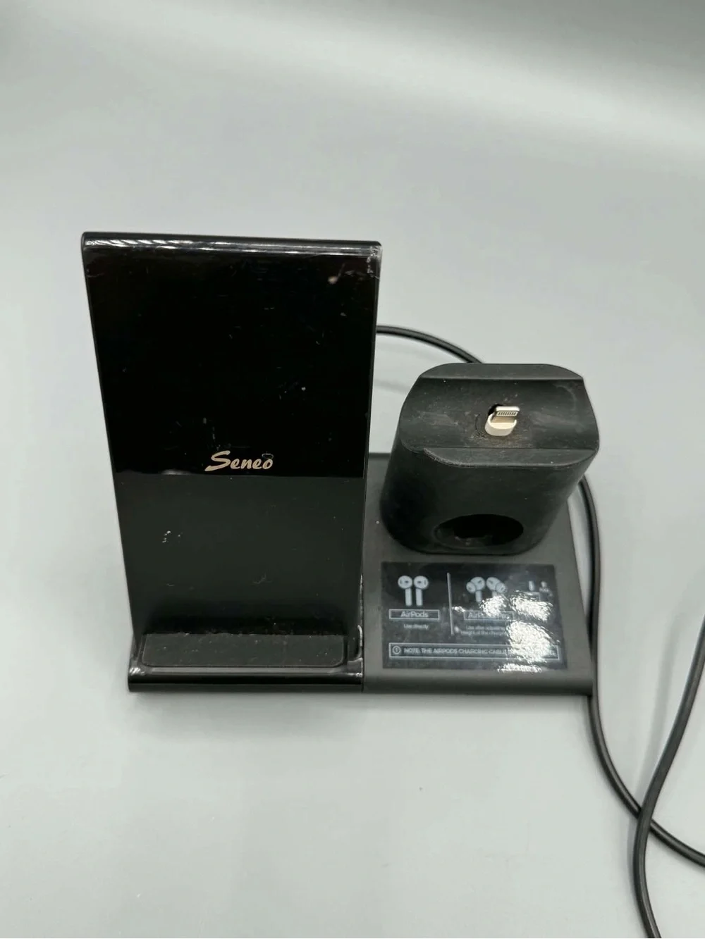 Seneo 3-in-1 magnetic wireless charging station for Apple products